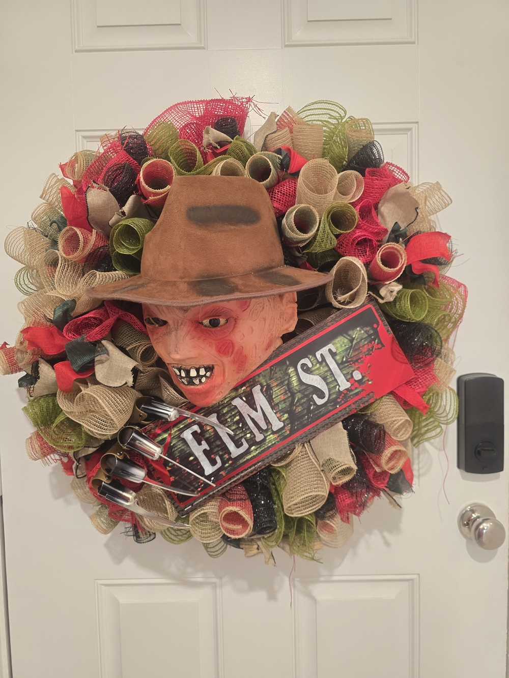 W137 - Halloween Elm St. Wreath with Freddy-Inspired Mask - Brown/Red/Green